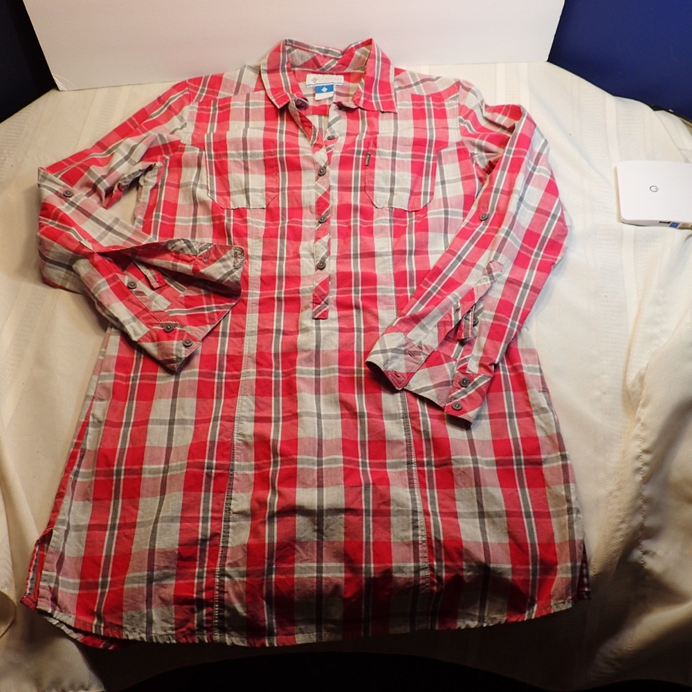 Women’s Colombia pink and white plaid tunic sz. L